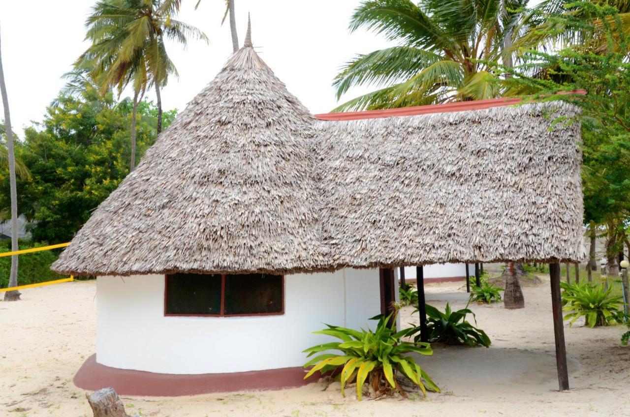 Funky Squids Beach Resort Bagamoyo Exterior photo